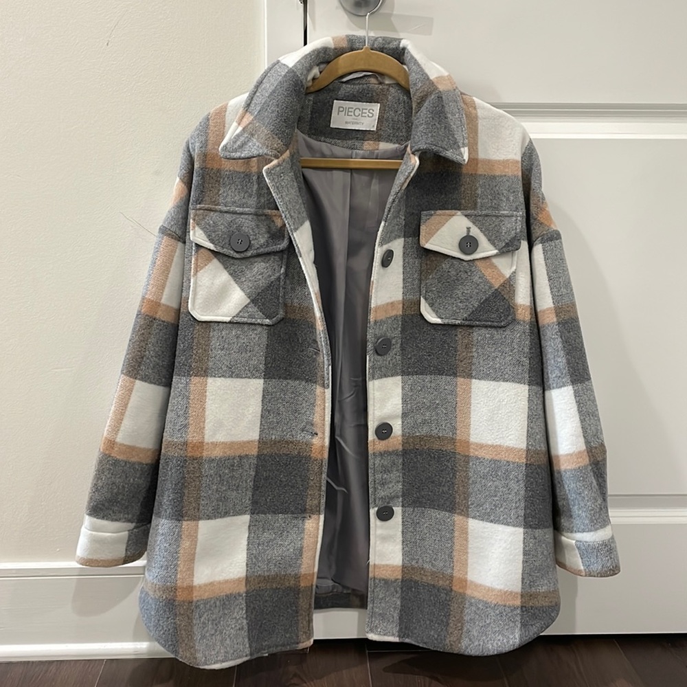 Pieces MATERNITY checkered jacket
